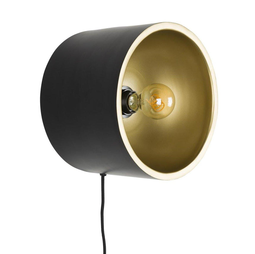 Sunny metal wall lamp