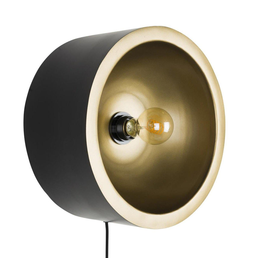 Sunny metal wall lamp