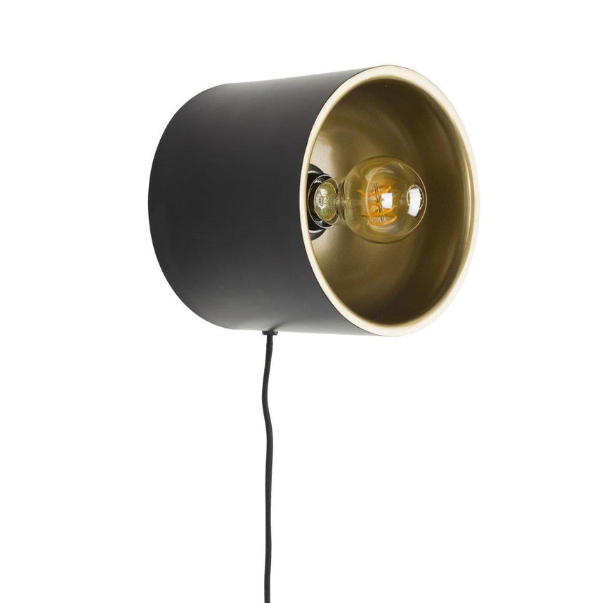 Sunny metal wall lamp