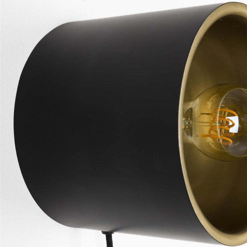 Sunny metal wall lamp