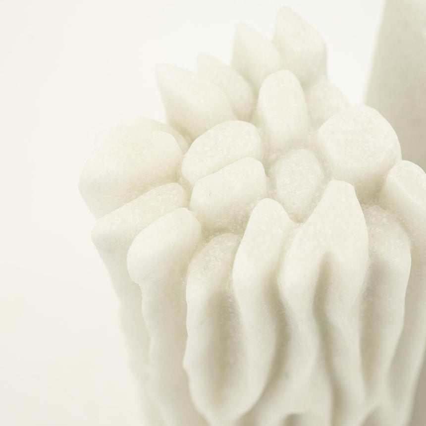 Daria resin bookshelf