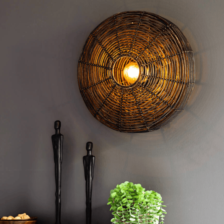 Mataka rattan wall lamp