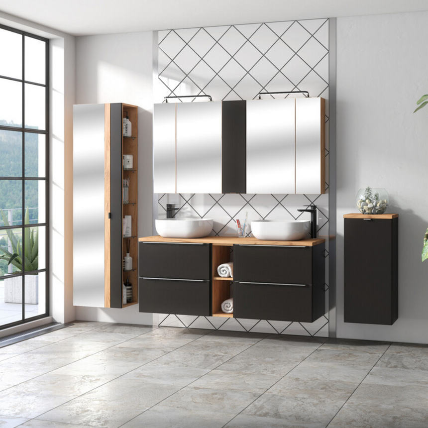 Baggy woven chenille pouf