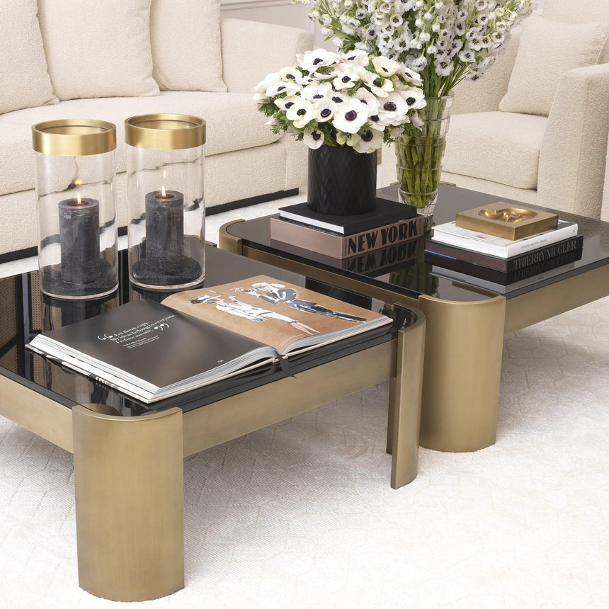 Courrier glass coffee table