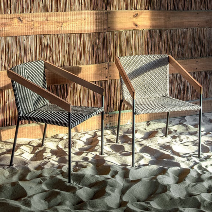 Kilt garden coffee table