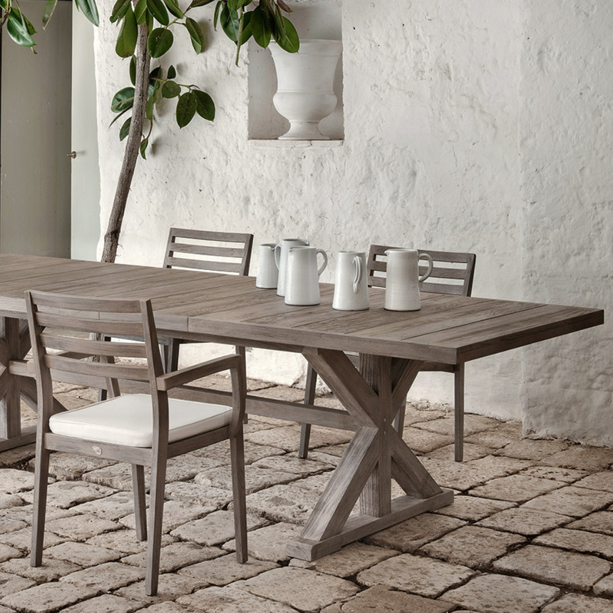 Kilt garden coffee table