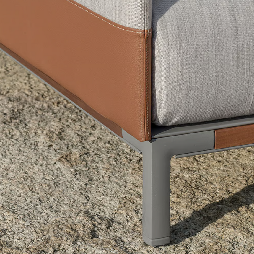 Kilt garden coffee table