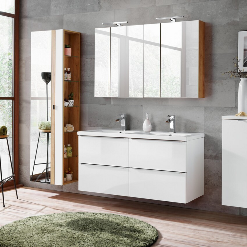 Baggy woven chenille pouf