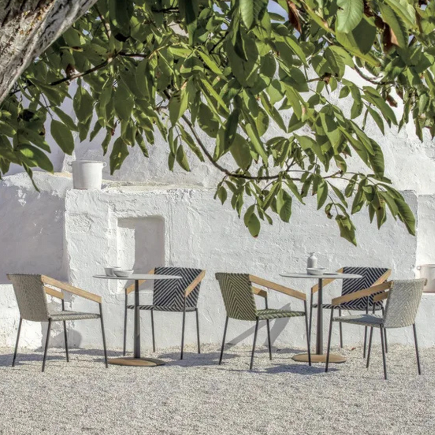 Kilt garden coffee table