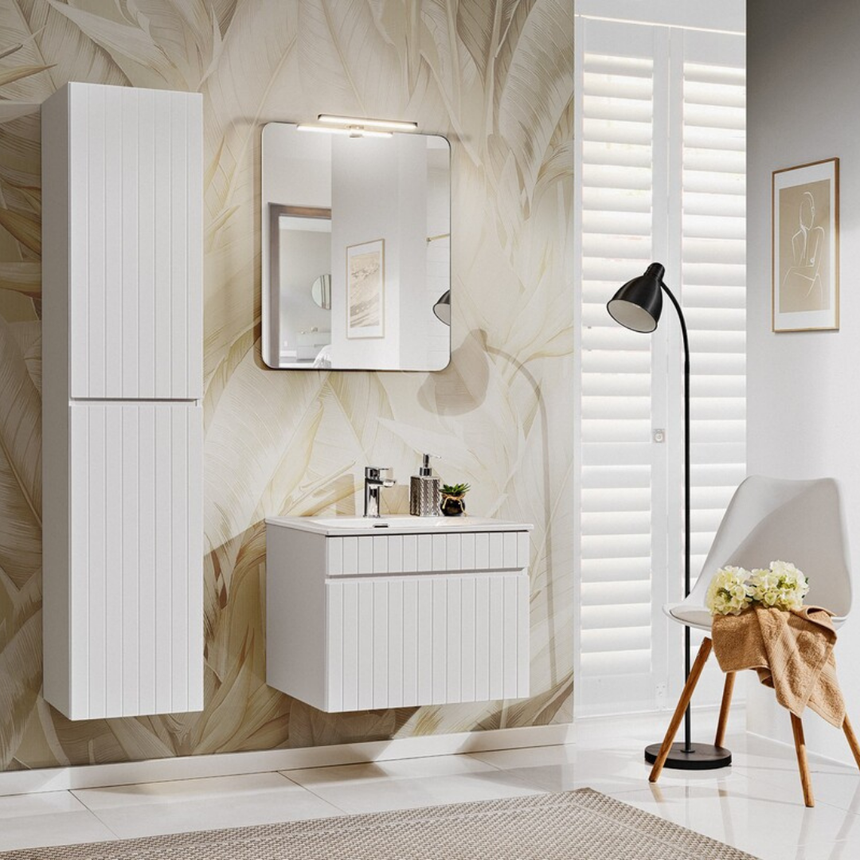 Baggy woven chenille pouf