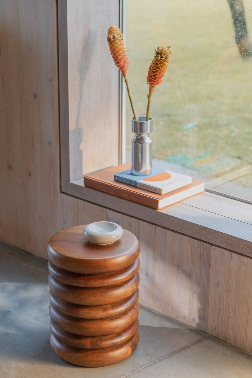 Disc wooden storage table