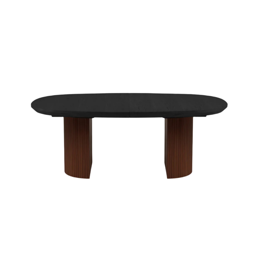 Nido extendable wooden dining table with dark brown legs