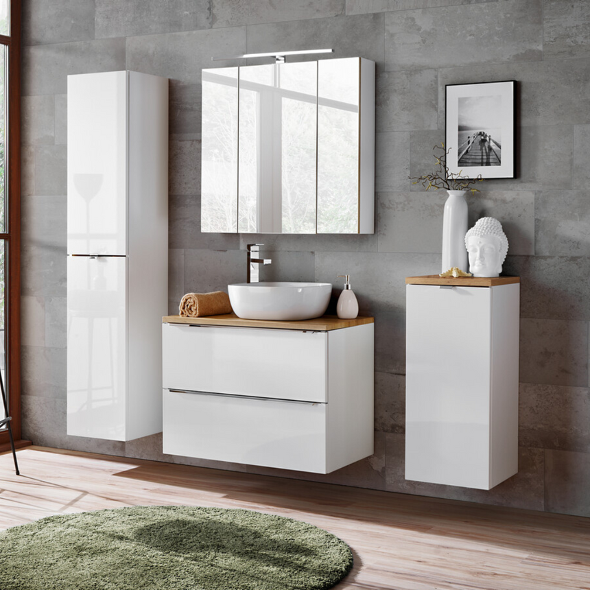 Baggy woven chenille pouf