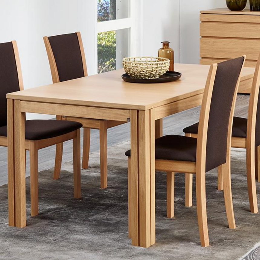 Skovby 23 bővíthető étkezőasztal