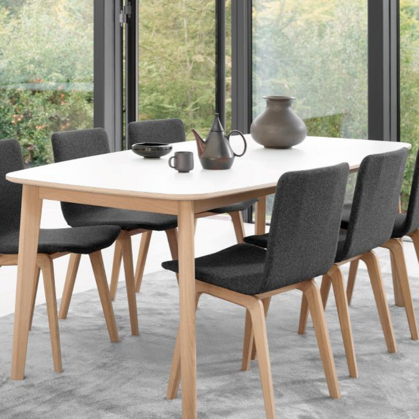 Skovby 119 bővíthető étkezőasztal