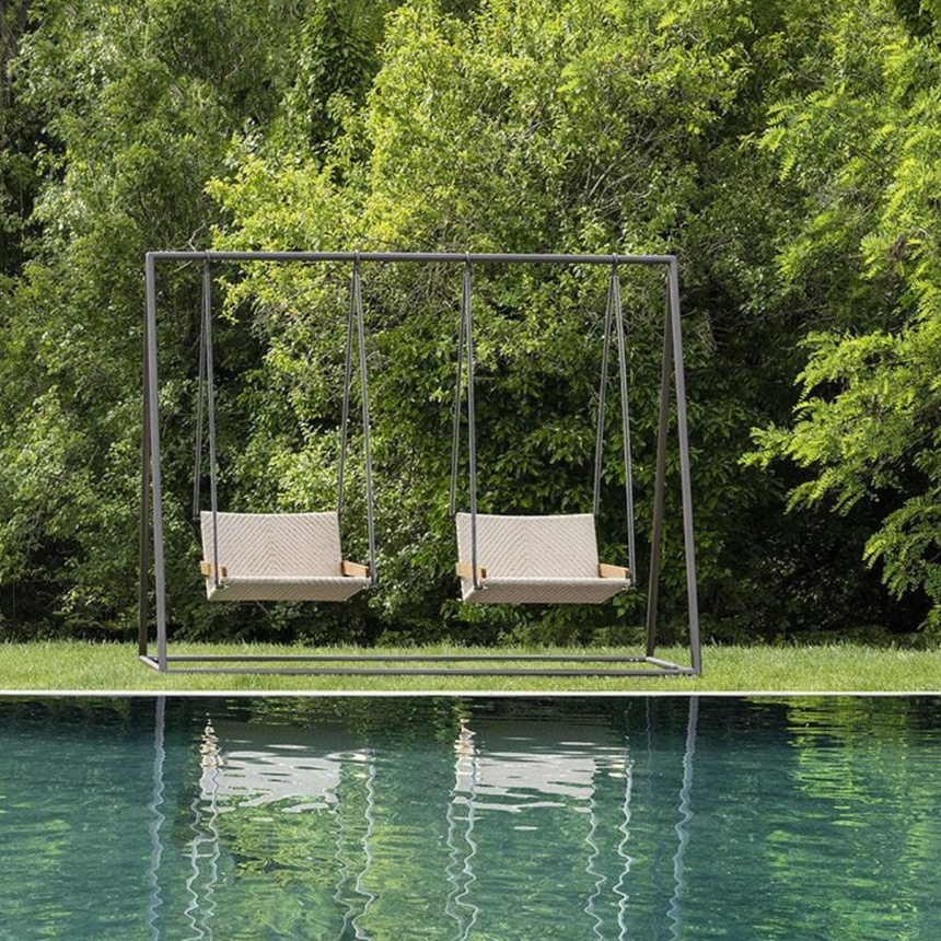 Kilt garden coffee table