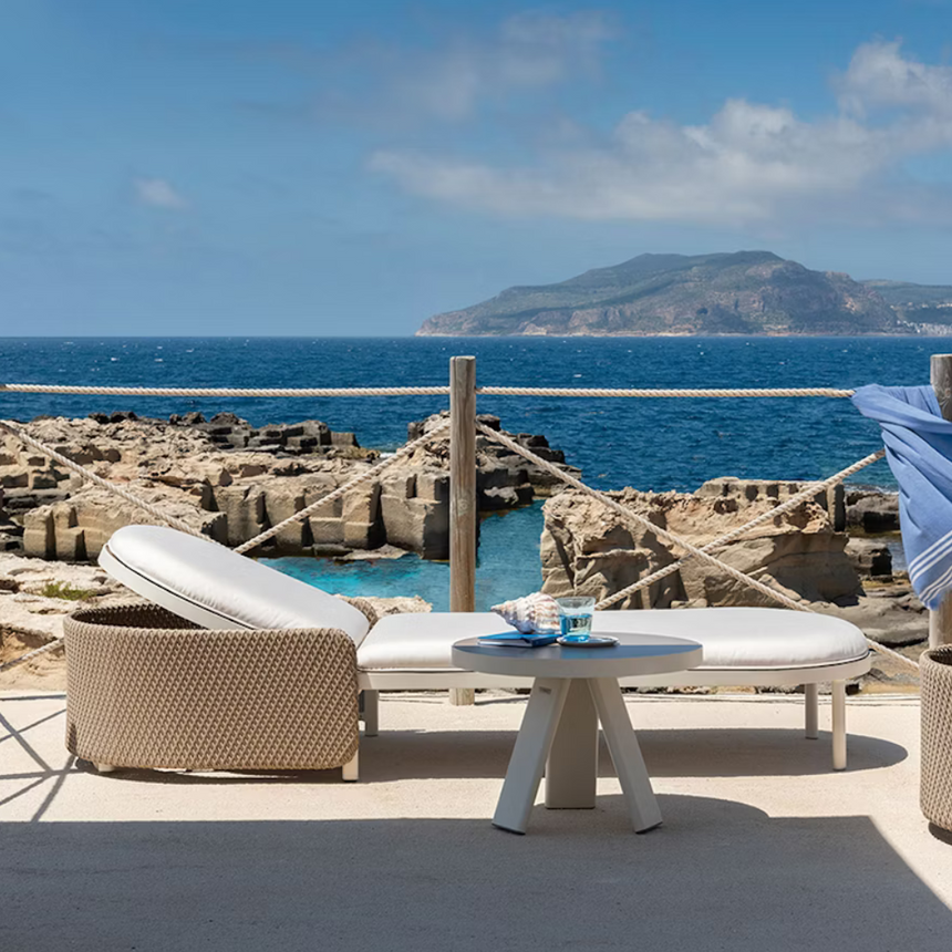 Kilt garden coffee table