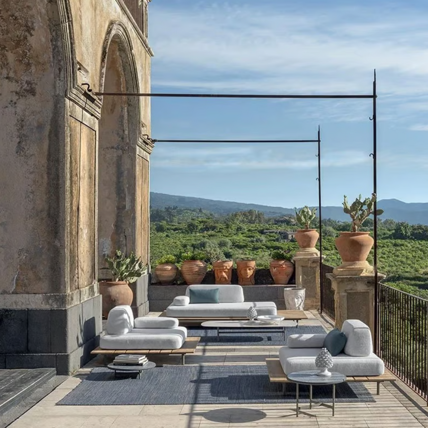 Kilt garden coffee table