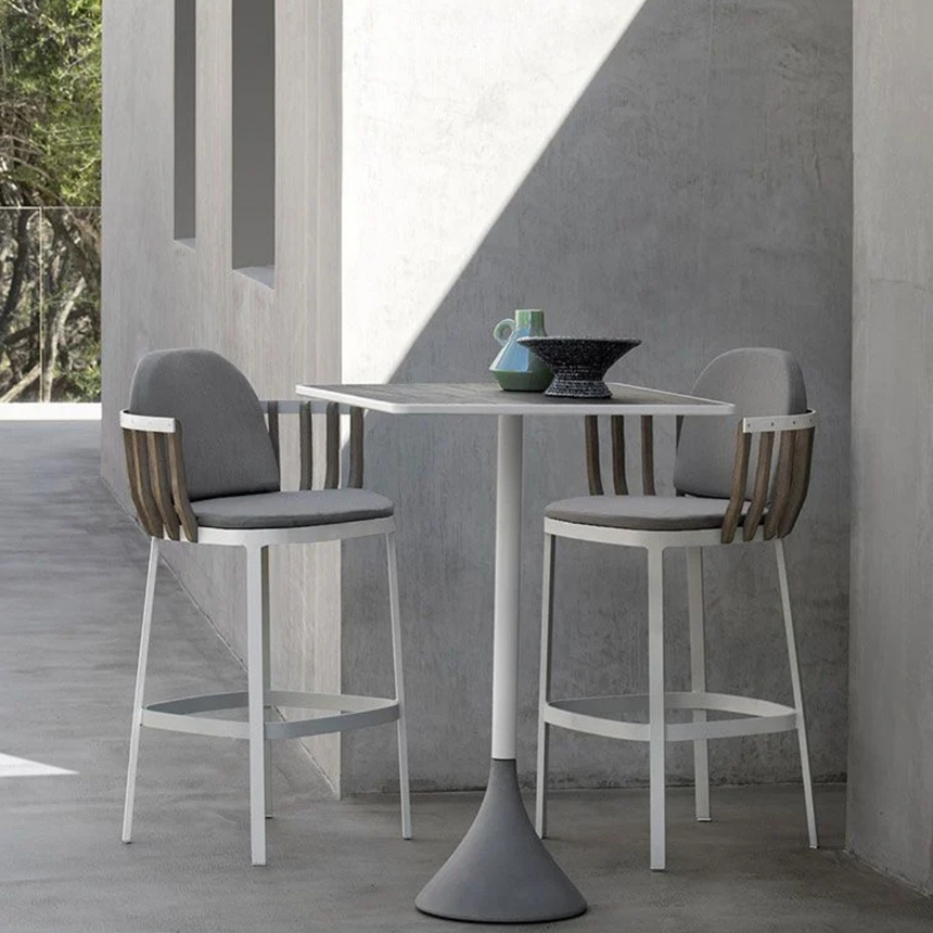 Kilt garden coffee table