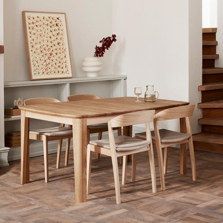 Skovby 107 bővíthető étkezőasztal