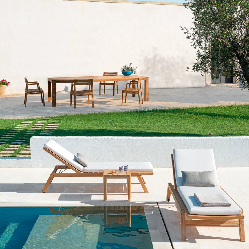 Kilt garden coffee table