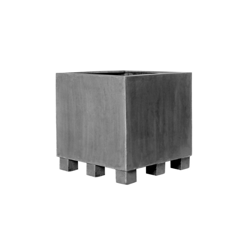 Jumbo Feet stone planter 70x70