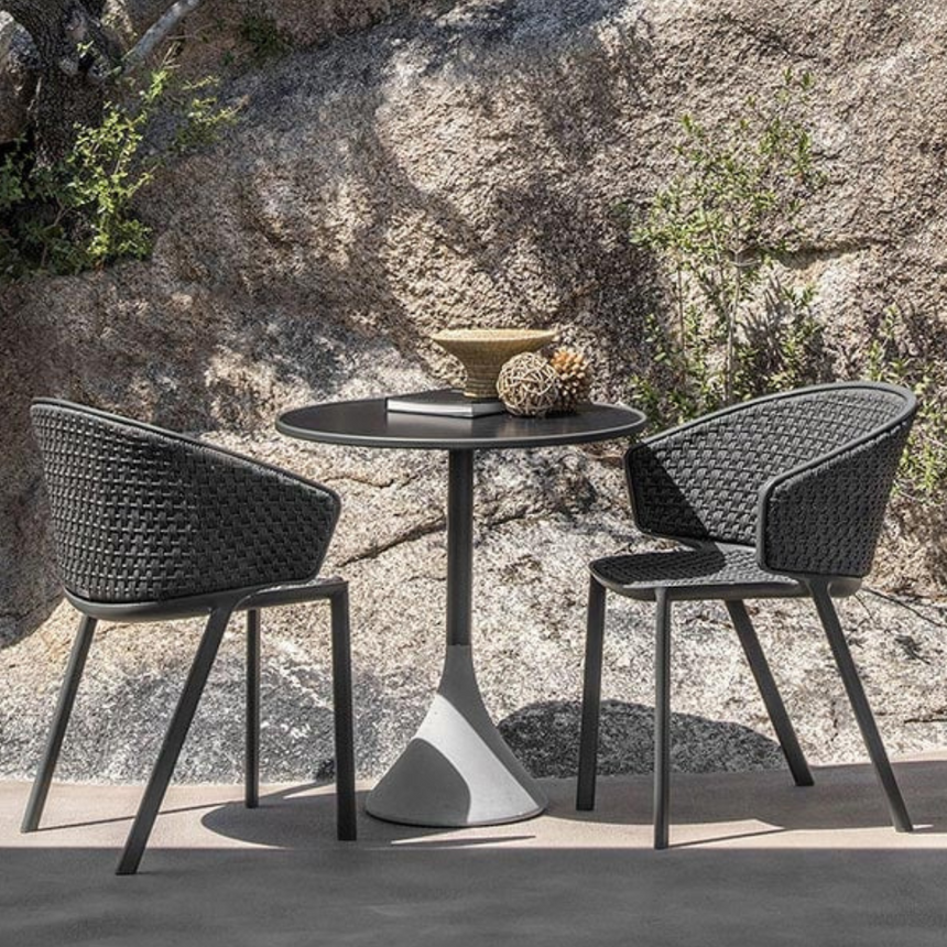 Kilt garden coffee table