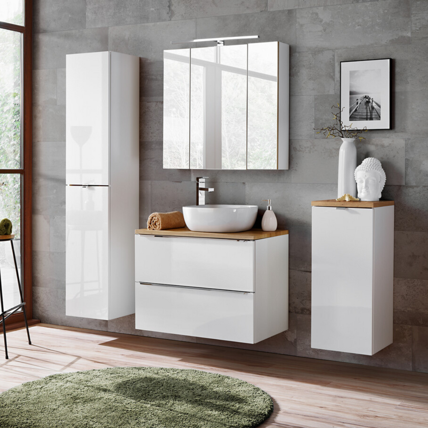 Baggy woven chenille pouf