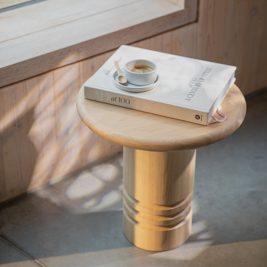 Chunk wood storage table