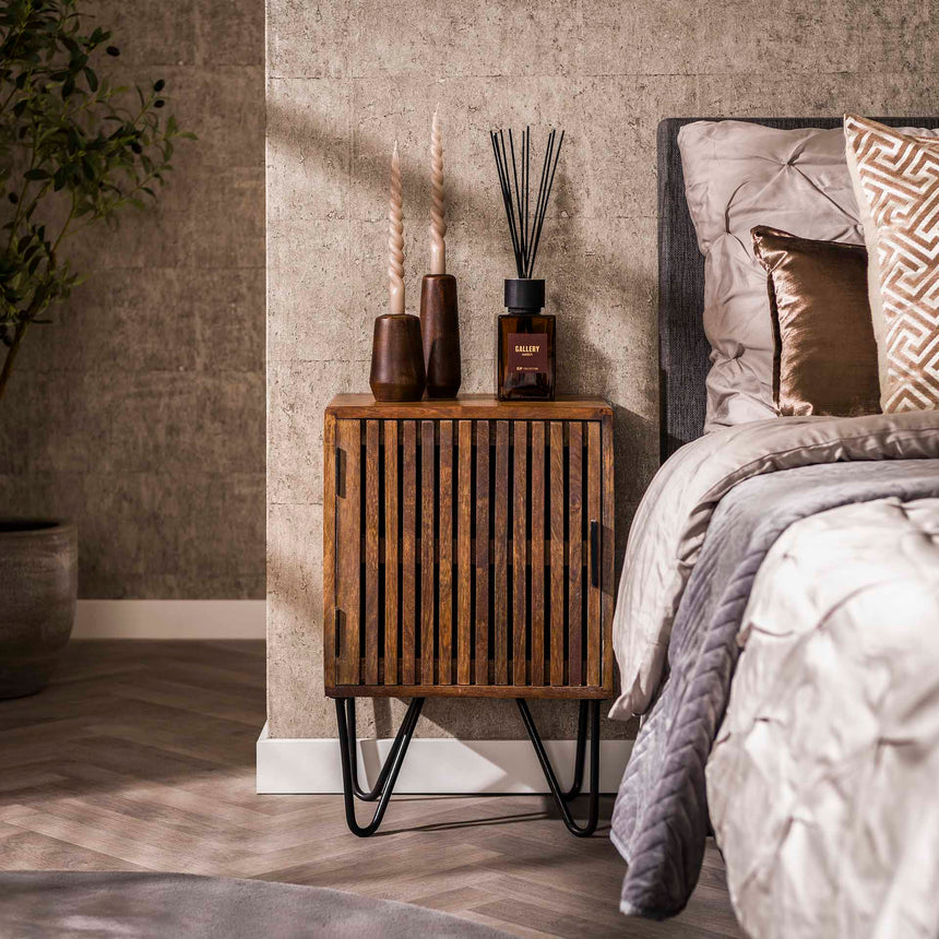 Zistra 228 fa éjjeliszekrény szettben