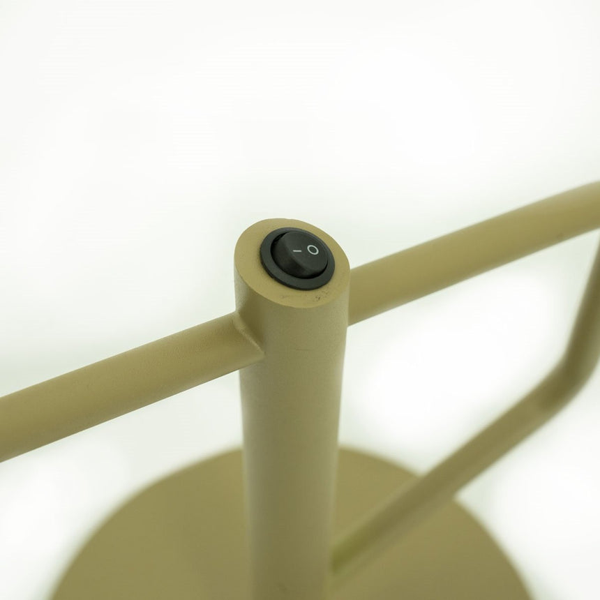 Curo metal table lamp