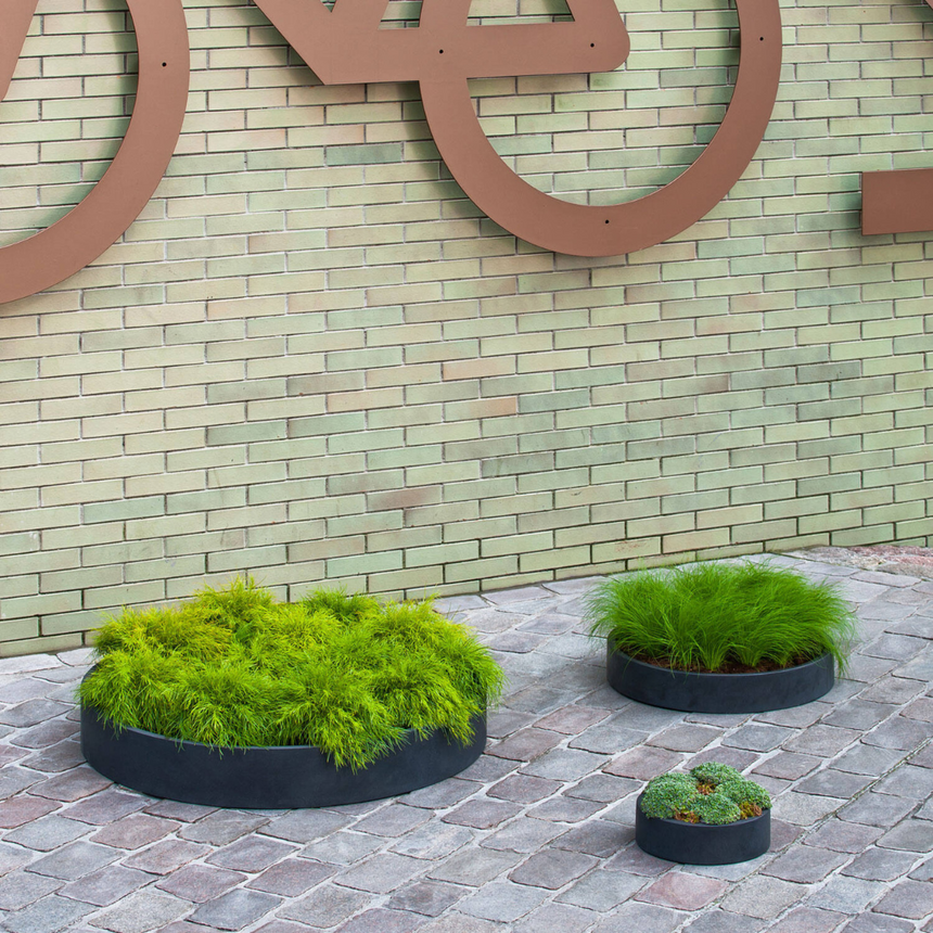 Max Low stone flower pot Ø40