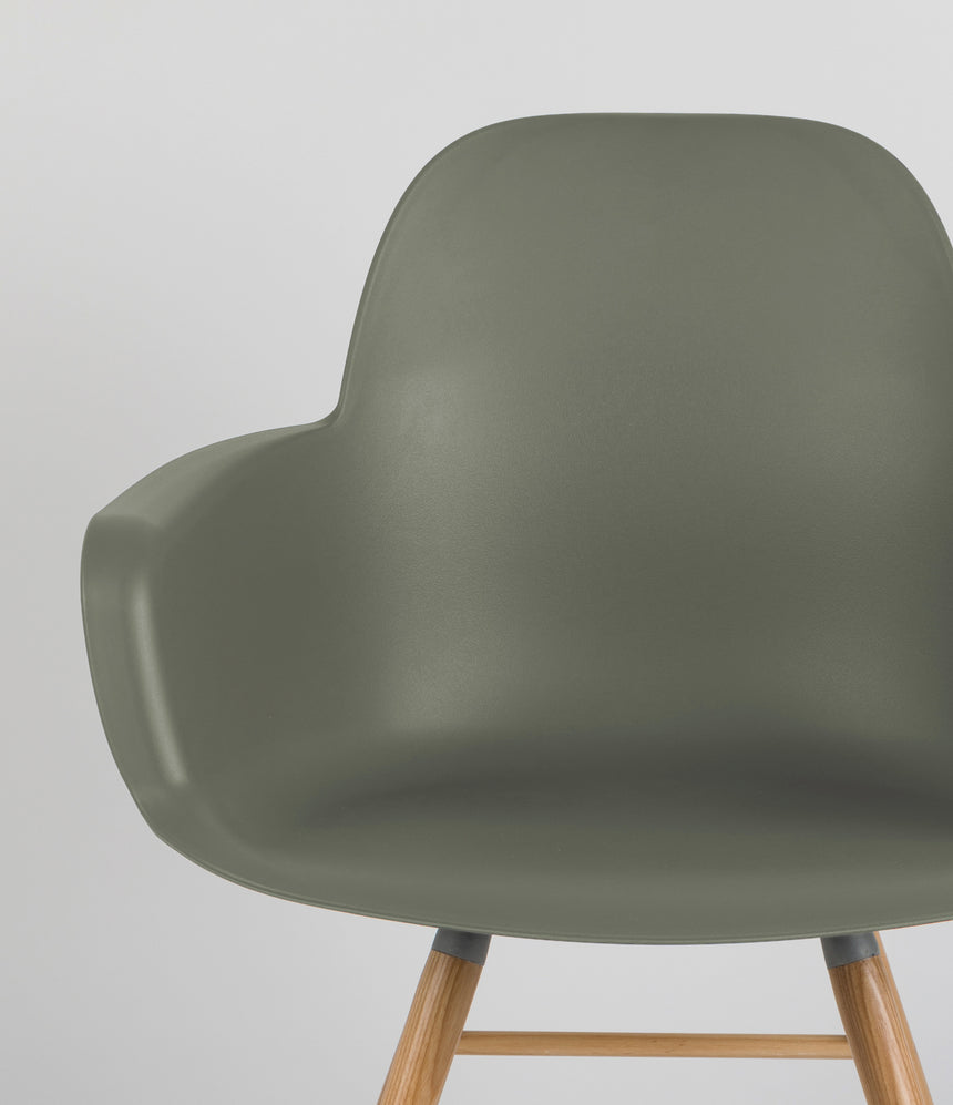 Albert Kuip karfás PP szék