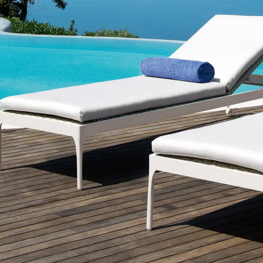 Kilt garden coffee table