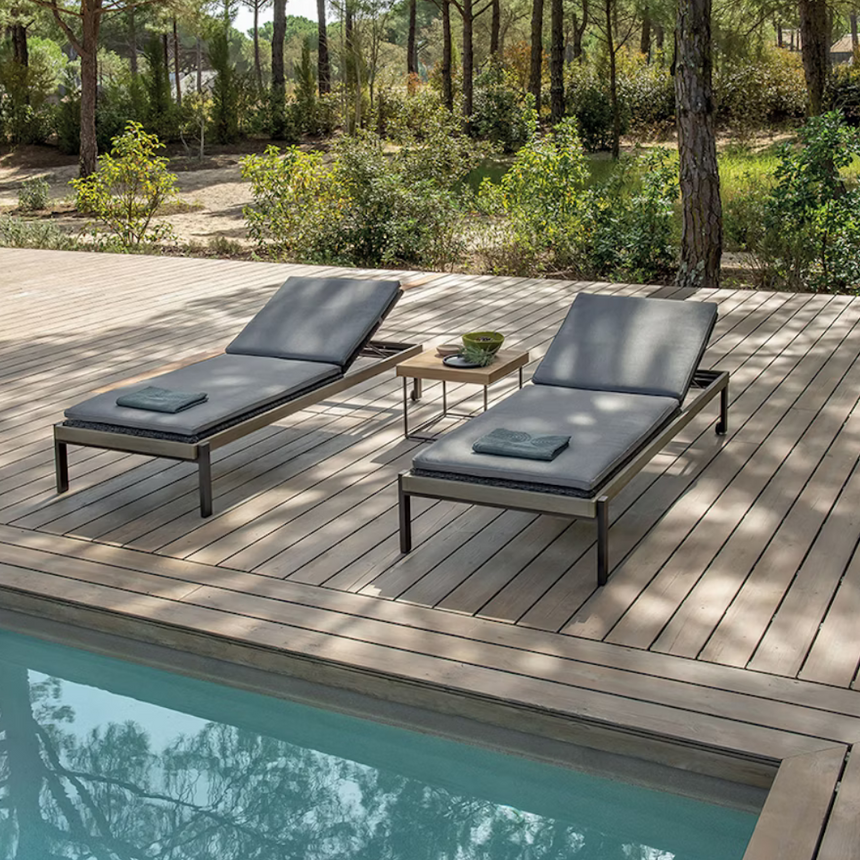 Kilt garden coffee table