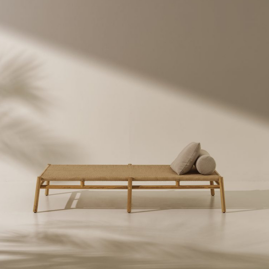 Kilt garden coffee table