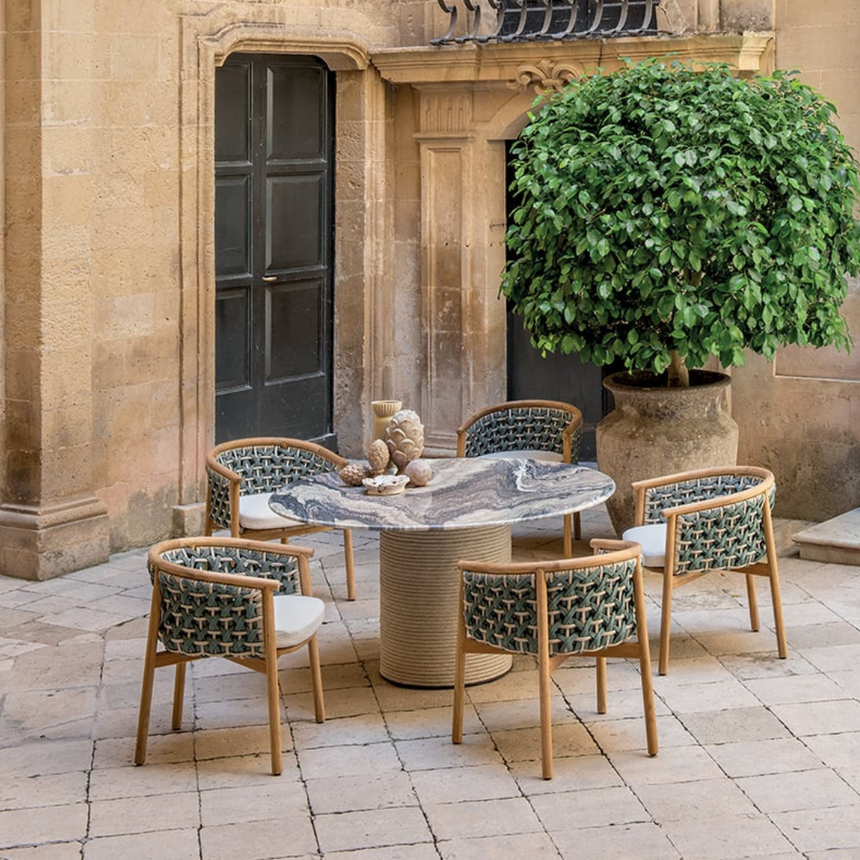 Patio kerti étkezőasztal