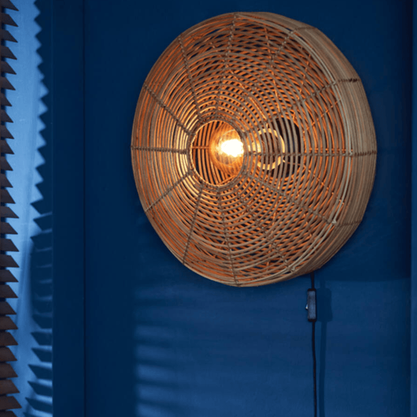 Mataka rattan wall lamp