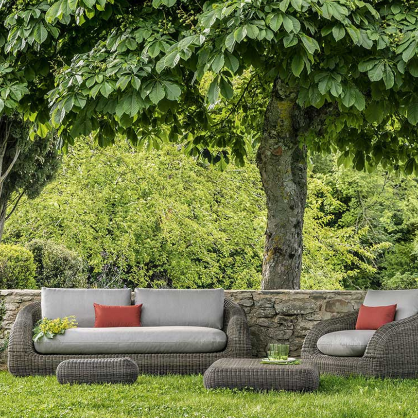 Kilt garden coffee table