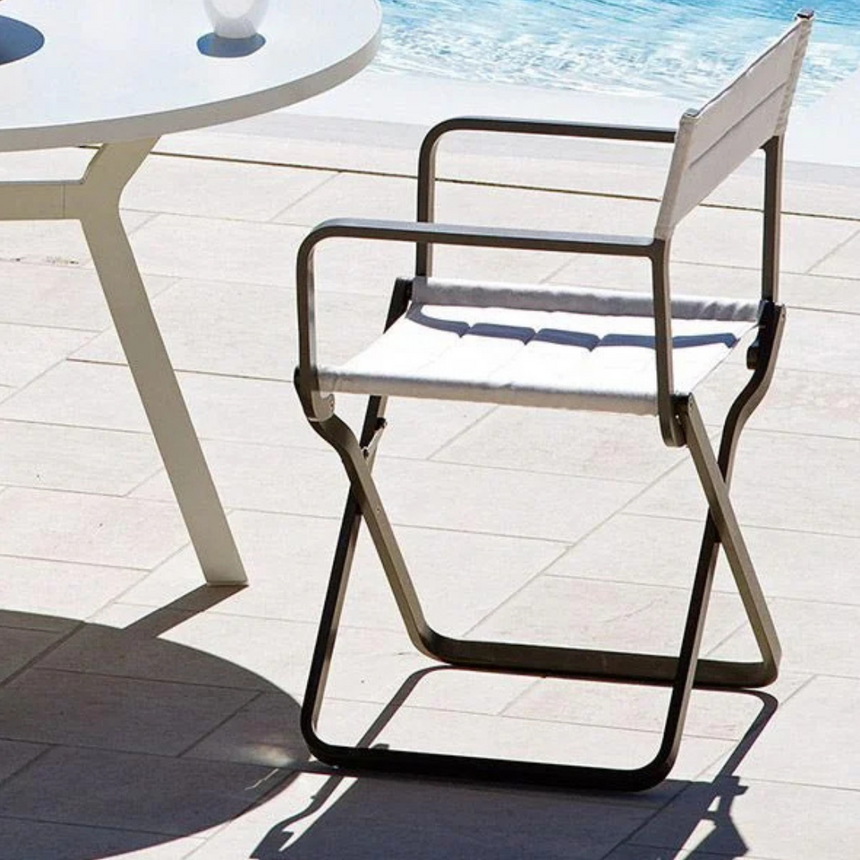 Kilt garden coffee table