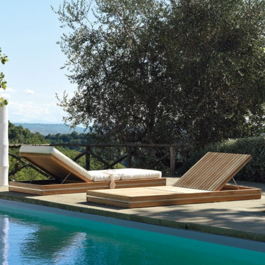 Kilt garden coffee table