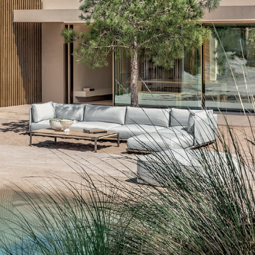 Kilt garden coffee table