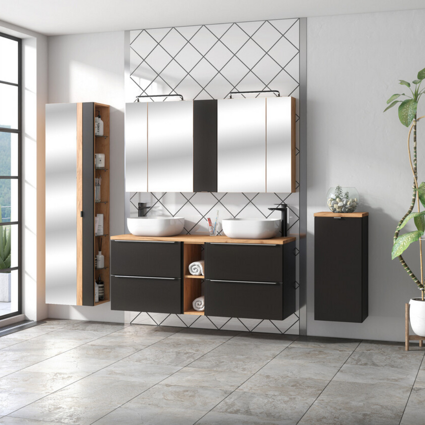 Capri fa faliszekrény