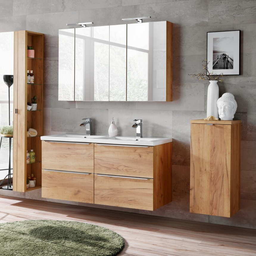 Capri fa faliszekrény