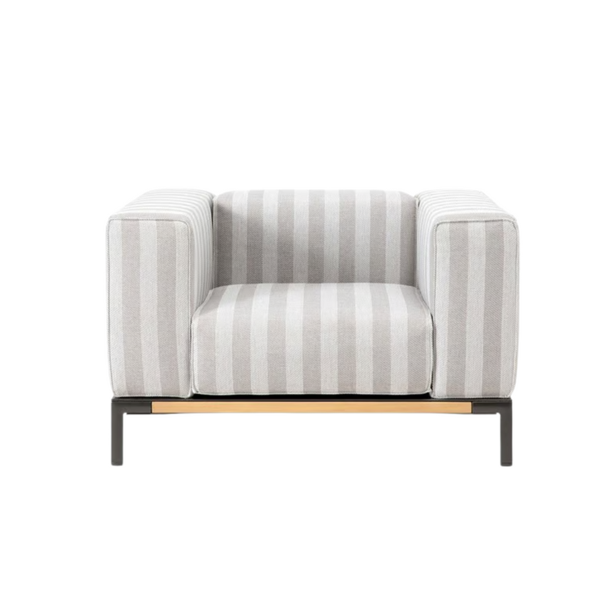 Kilt garden coffee table