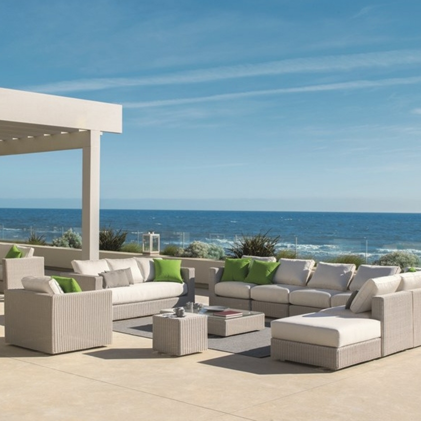 Kilt garden coffee table