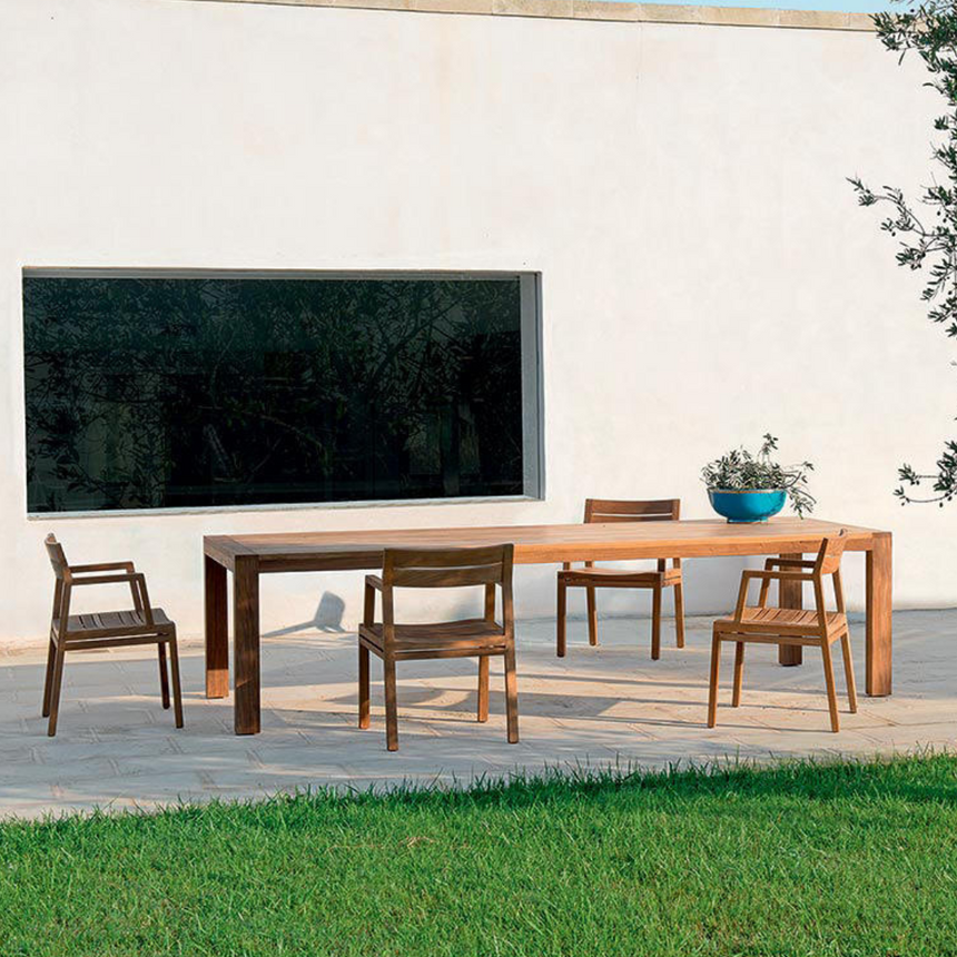 Kilt garden coffee table