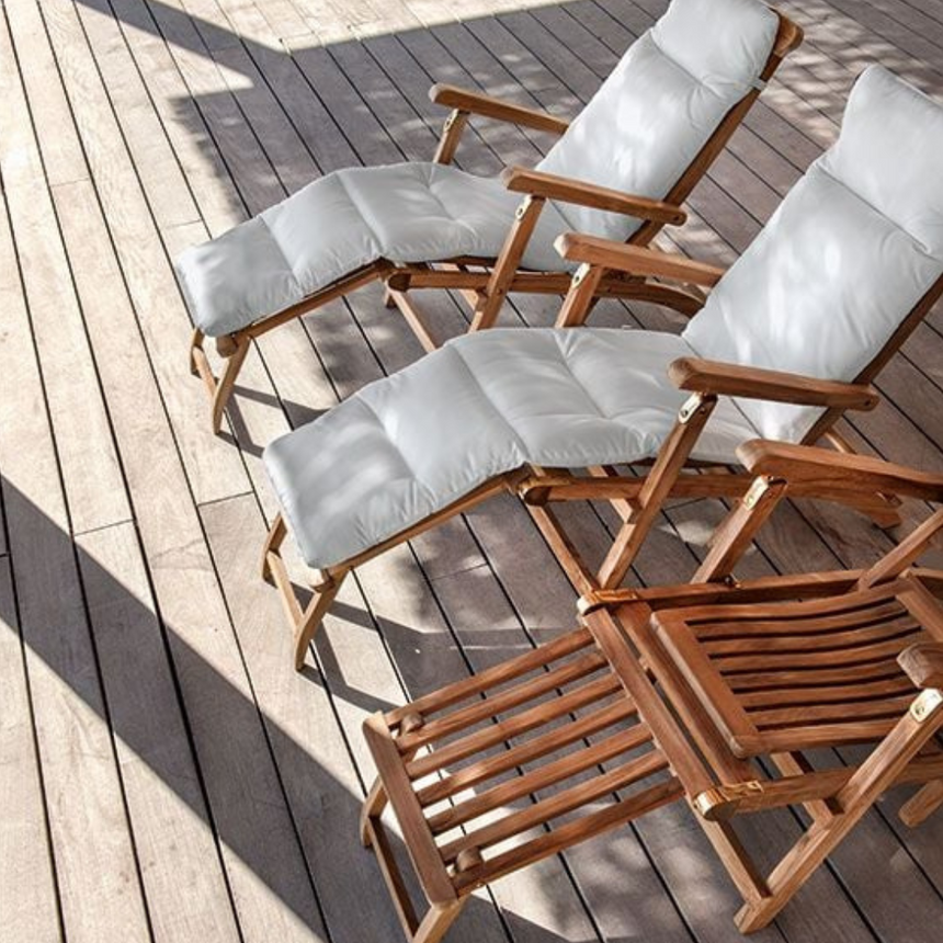 Kilt garden coffee table