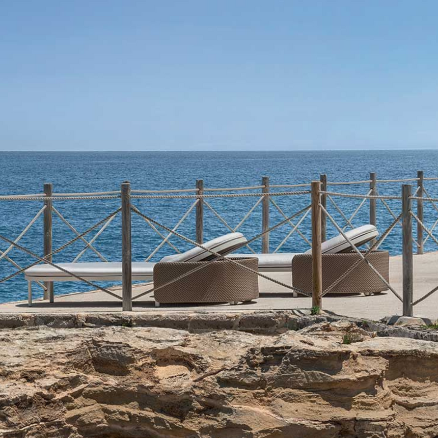 Kilt garden coffee table