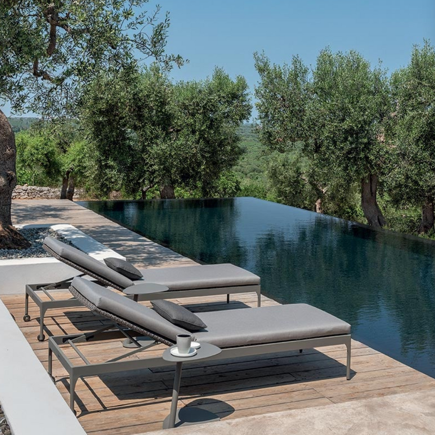 Kilt garden coffee table